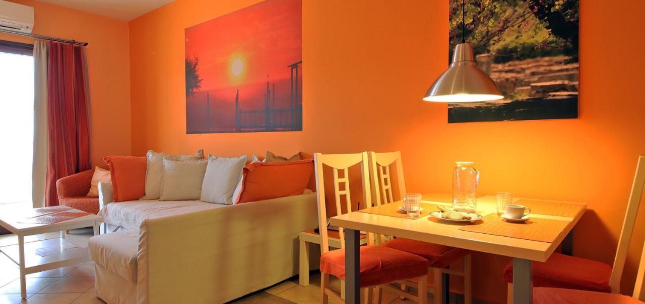 Oasis By The Sea Aparthotel Chiliadou  Ngoại thất bức ảnh