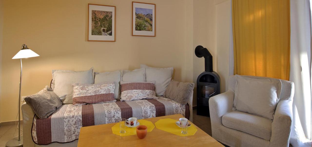 Oasis By The Sea Aparthotel Chiliadou  Ngoại thất bức ảnh