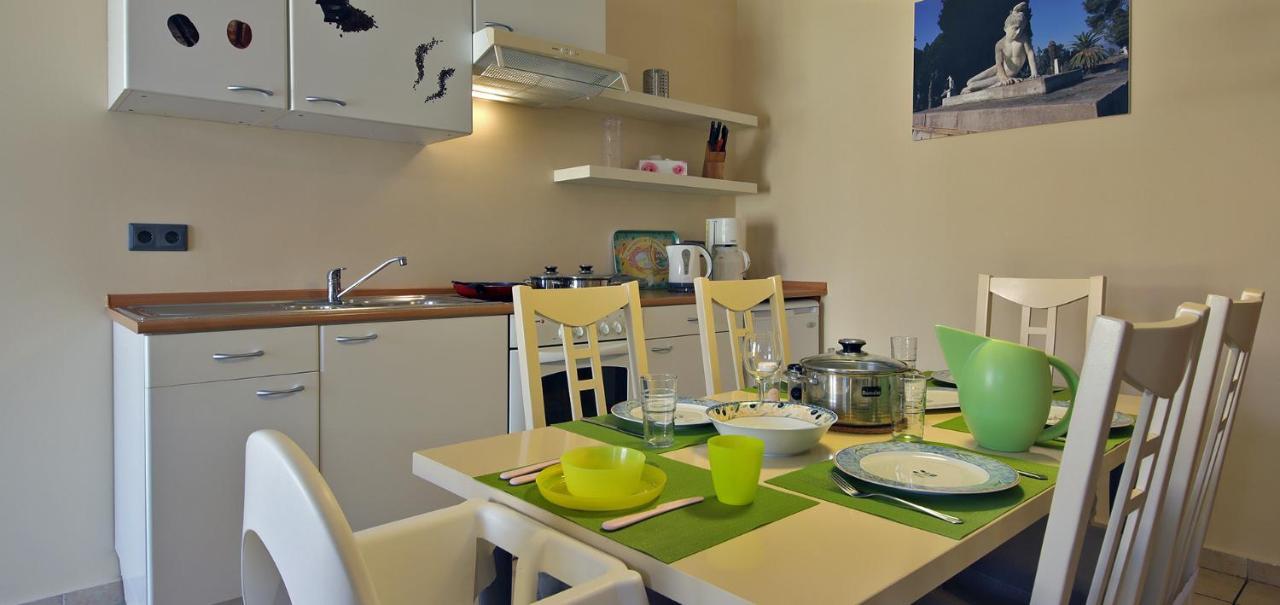 Oasis By The Sea Aparthotel Chiliadou  Ngoại thất bức ảnh